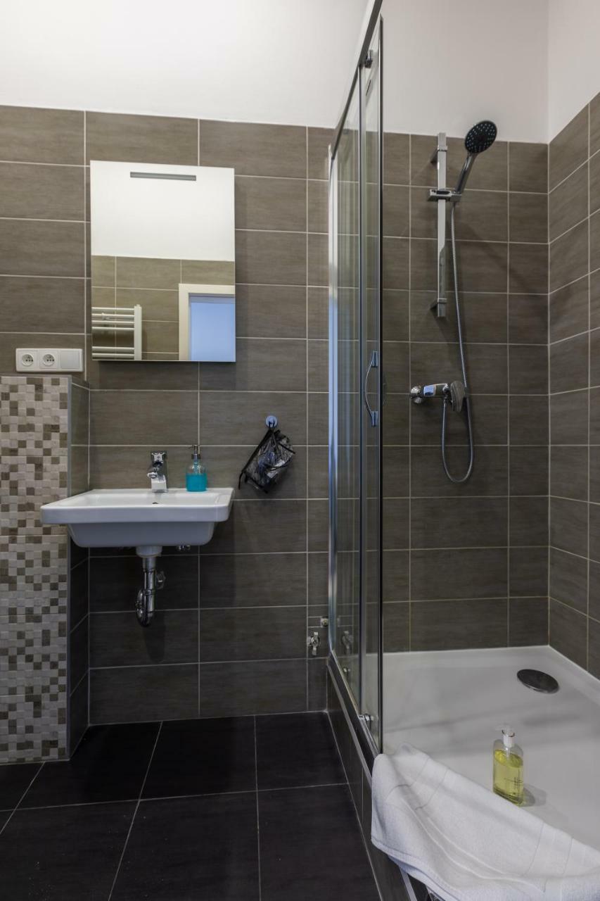 Lägenhetshotell Slabur 4*